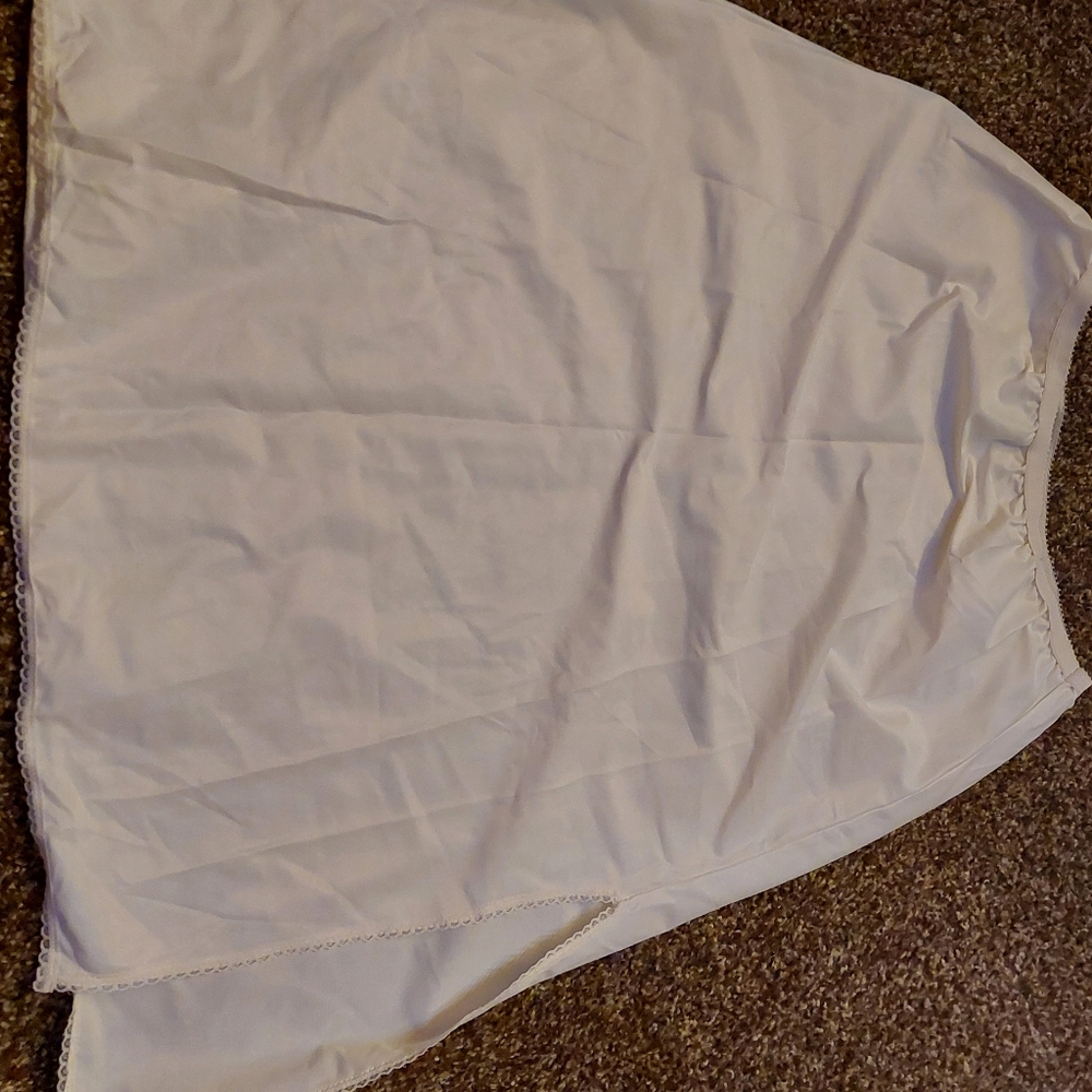 Vintage Satin White Slip Medium